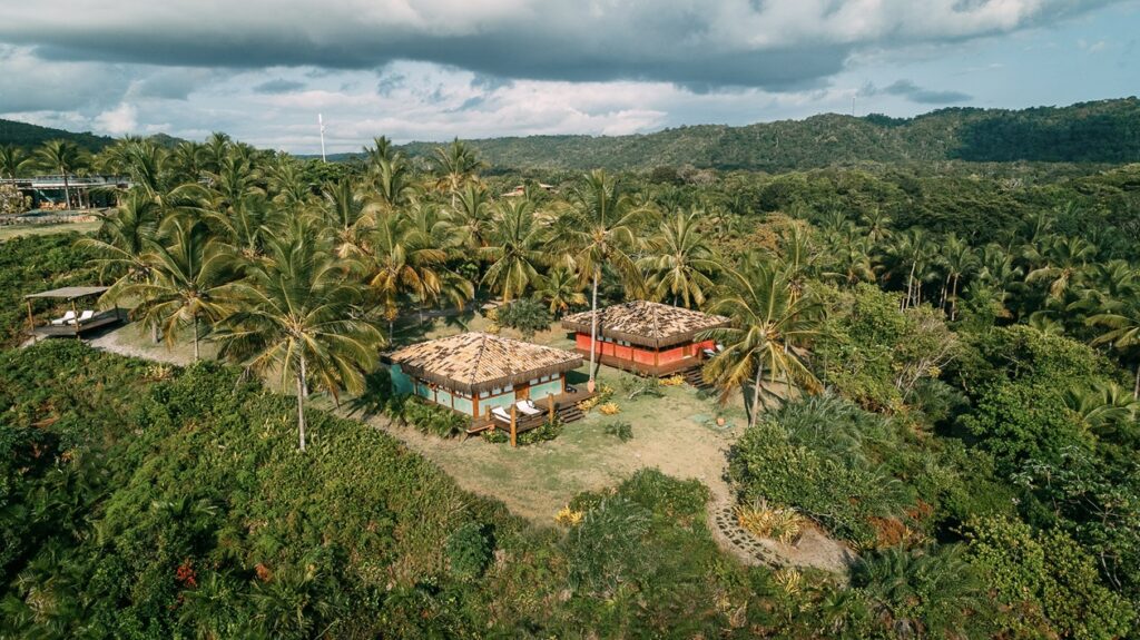 Em seus 25 anos de vida, o Txai Resort mantém os revestimentos Terracor com a mesma paleta de cores criada por Leo Laniado